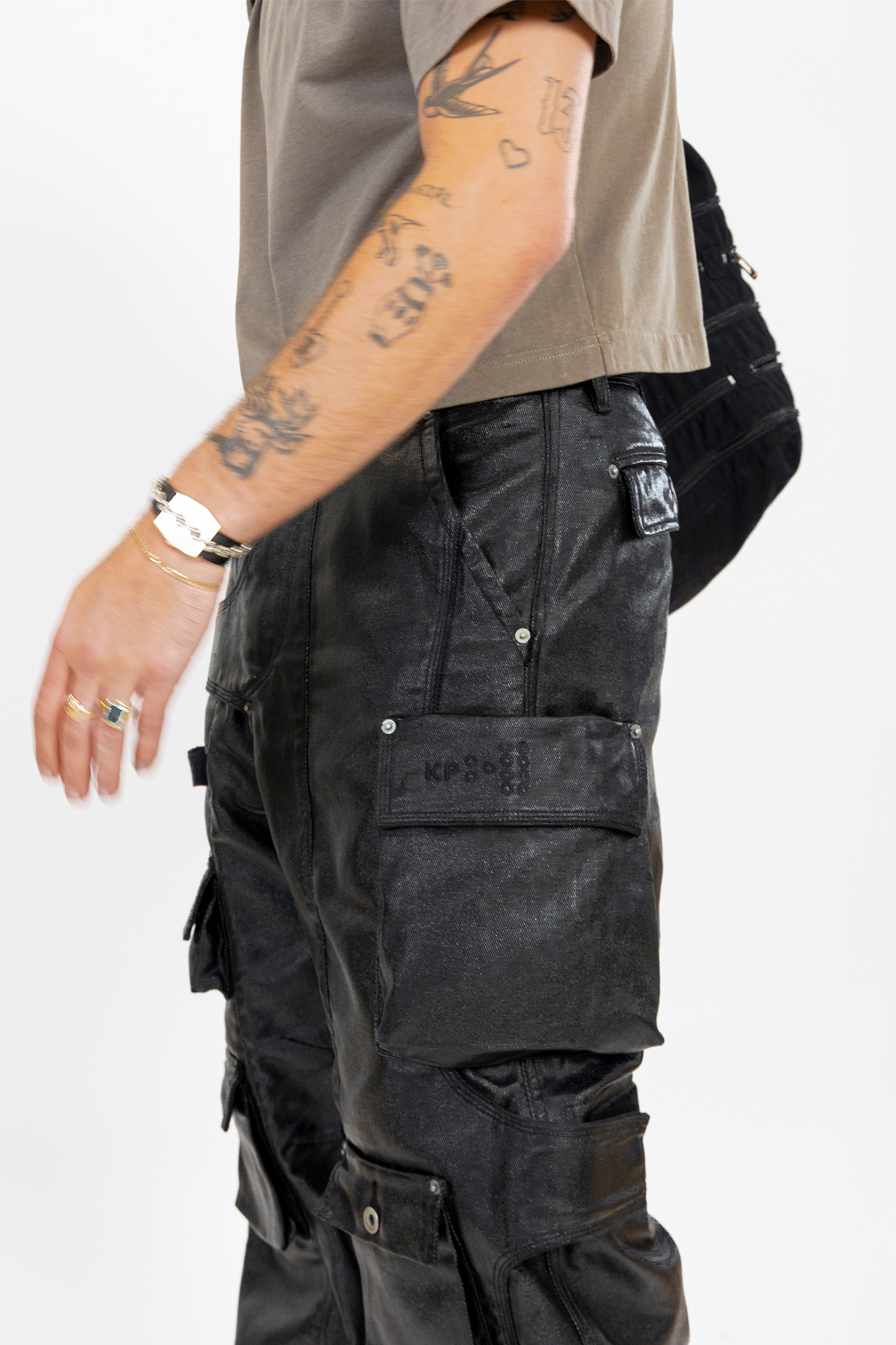 KP2144 CARGO PANTS- WAXED BLACK