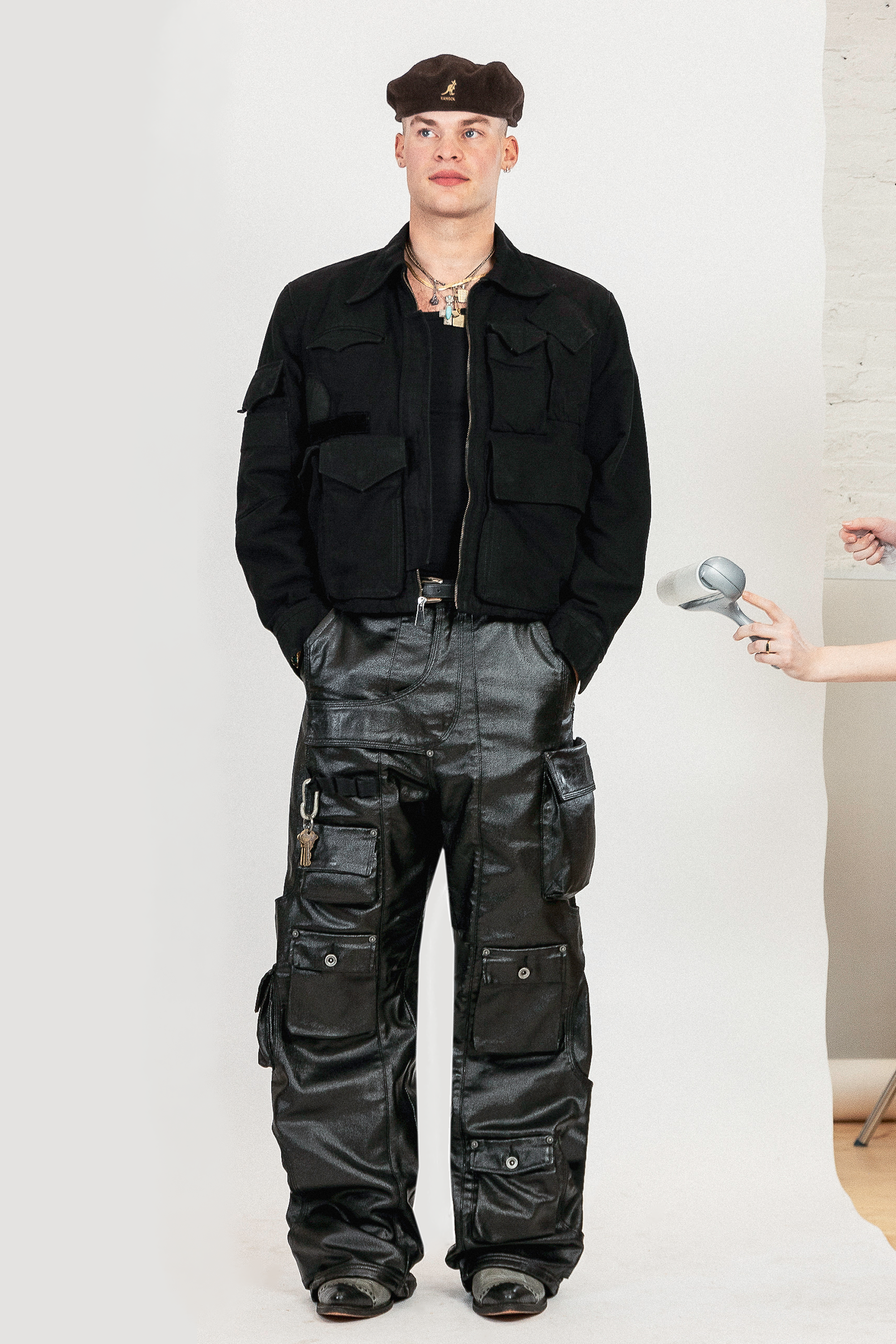 KP2144 CARGO PANTS- WAXED BLACK